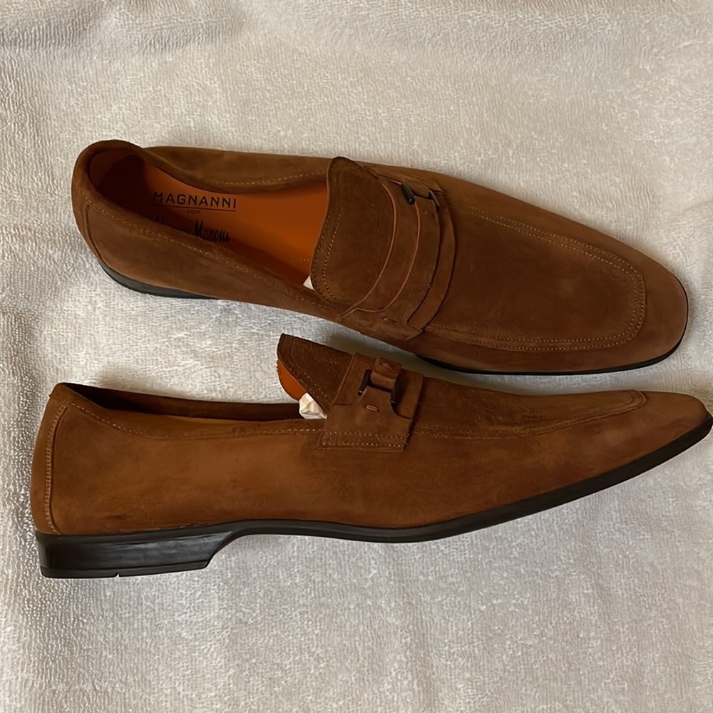 Shoes - Picture 3 of 5